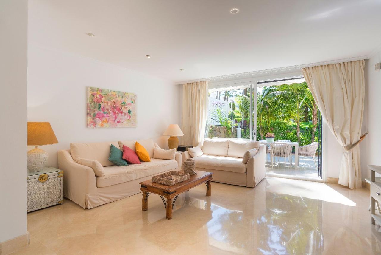 Elviria Playa White Pearl Beach Marbella Bagian luar foto