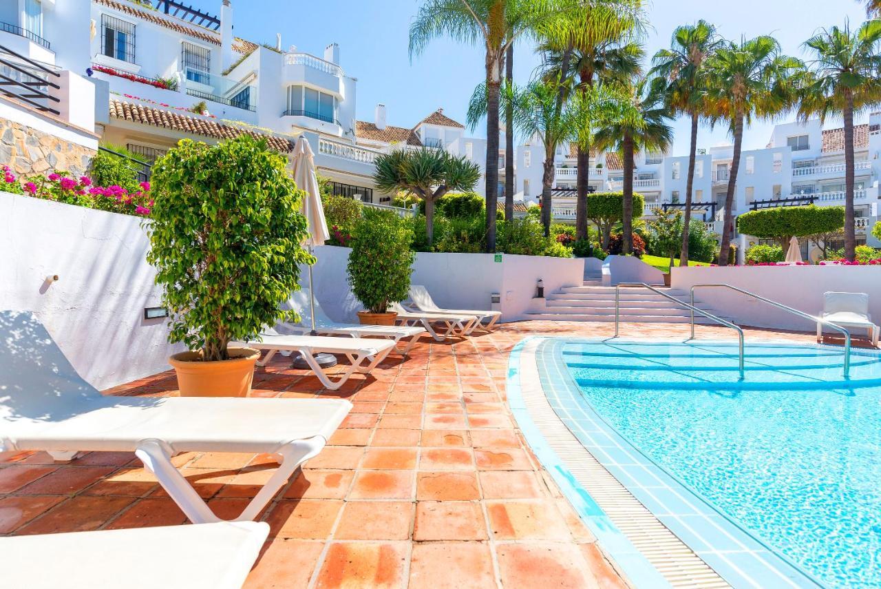 Elviria Playa White Pearl Beach Marbella Bagian luar foto