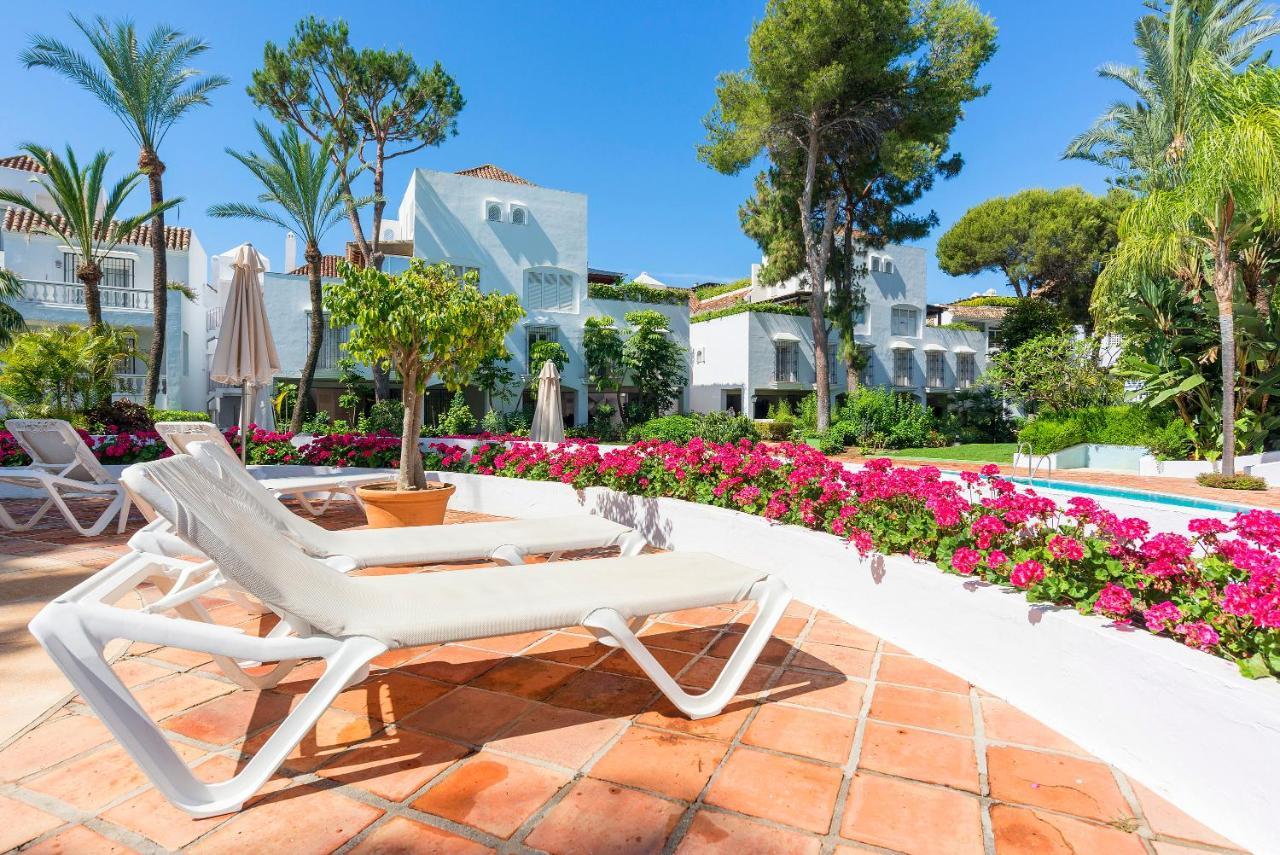Elviria Playa White Pearl Beach Marbella Bagian luar foto