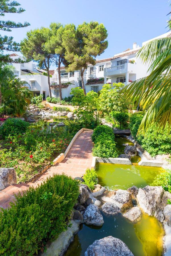 Elviria Playa White Pearl Beach Marbella Bagian luar foto