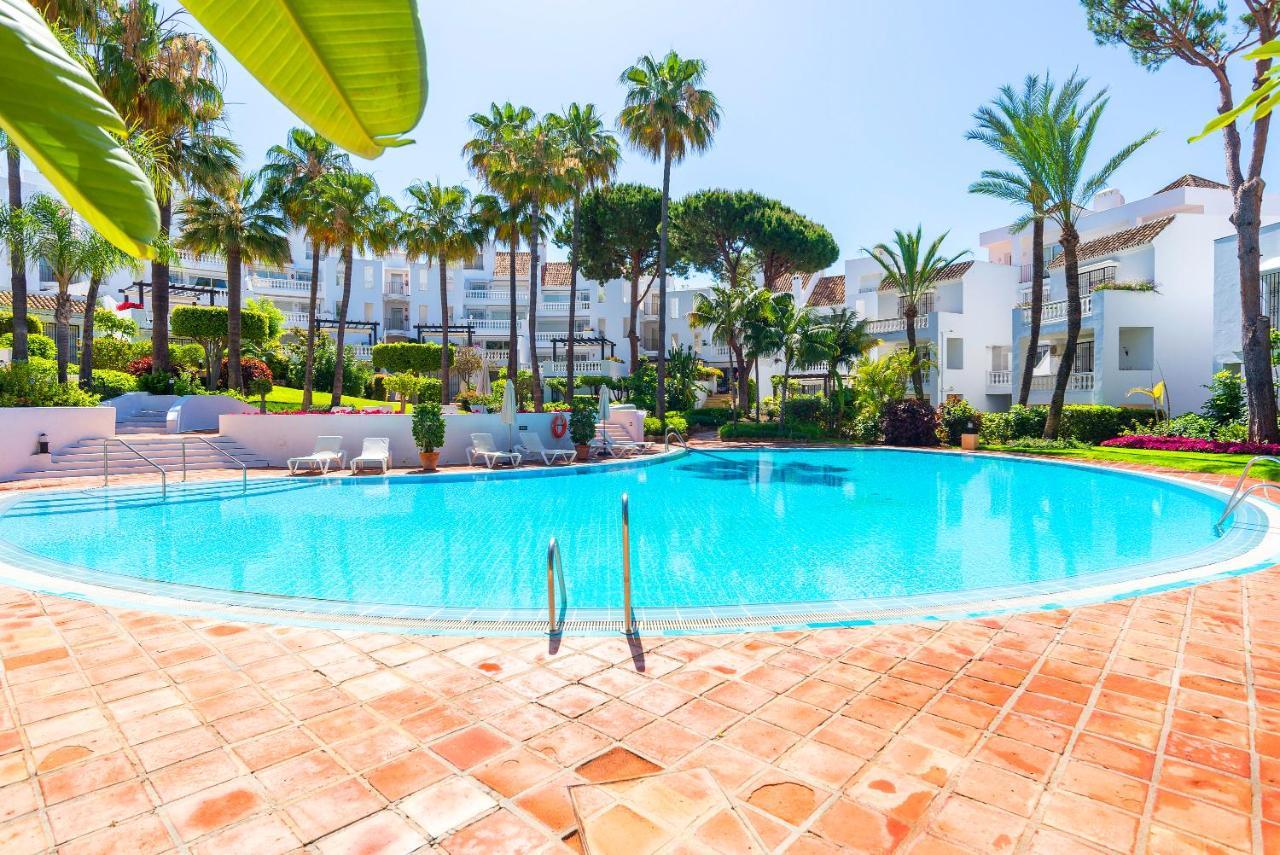 Elviria Playa White Pearl Beach Marbella Bagian luar foto