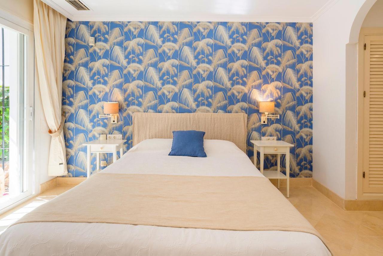 Elviria Playa White Pearl Beach Marbella Bagian luar foto