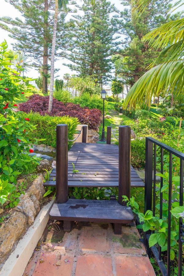 Elviria Playa White Pearl Beach Marbella Bagian luar foto