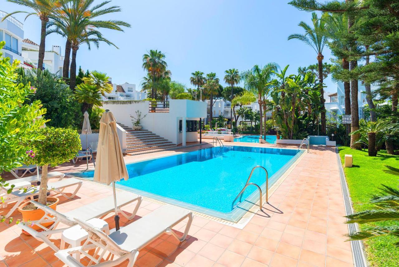 Elviria Playa White Pearl Beach Marbella Bagian luar foto