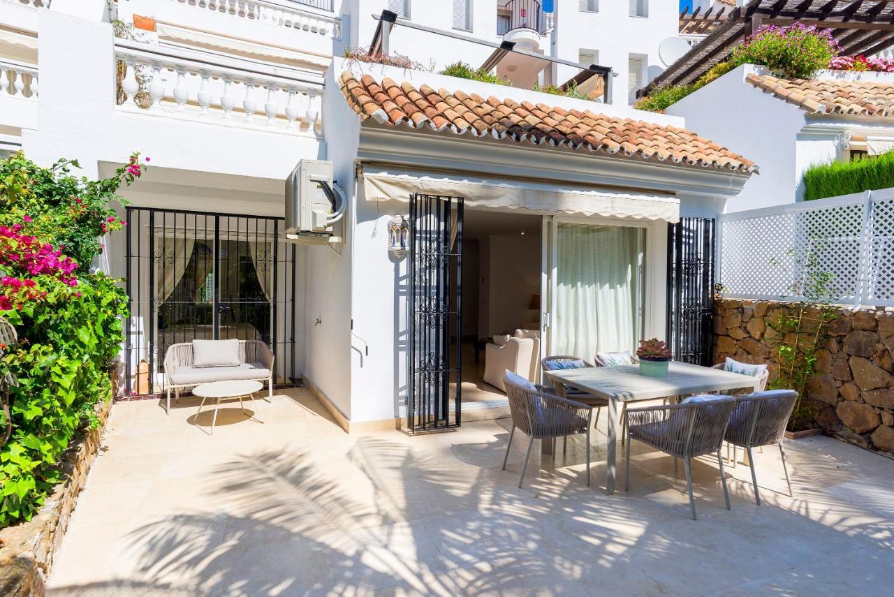 Elviria Playa White Pearl Beach Marbella Bagian luar foto