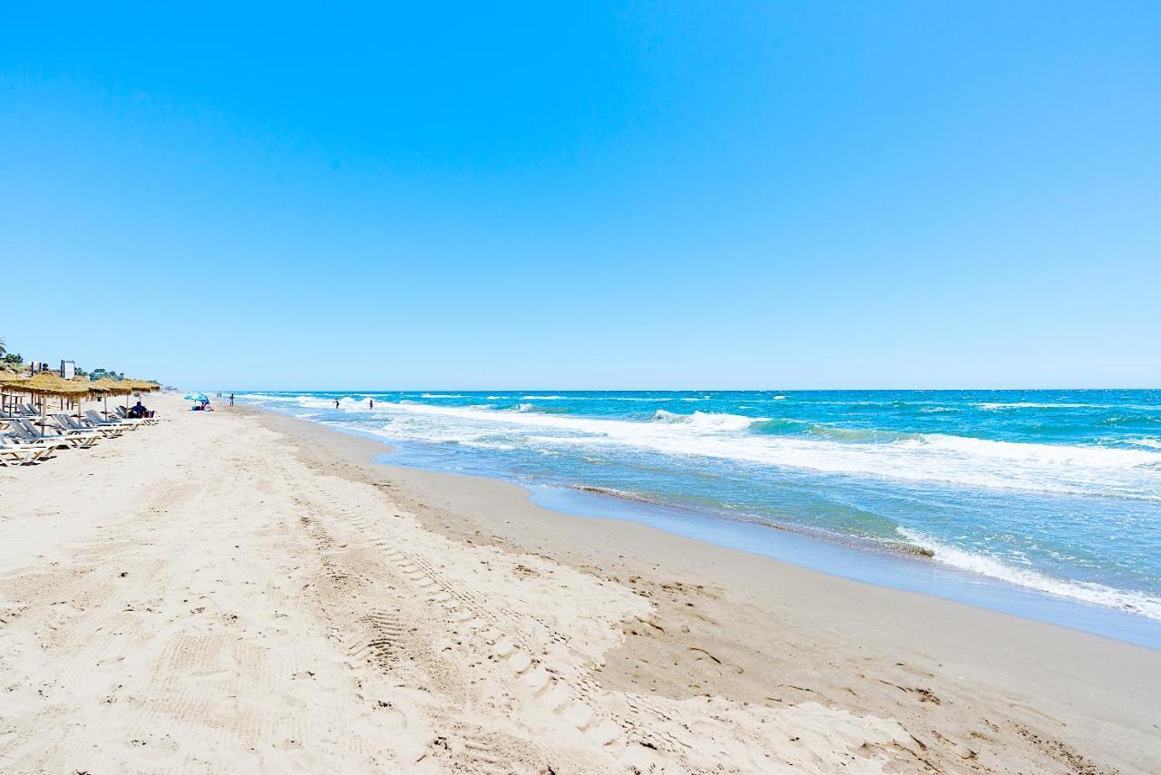 Elviria Playa White Pearl Beach Marbella Bagian luar foto